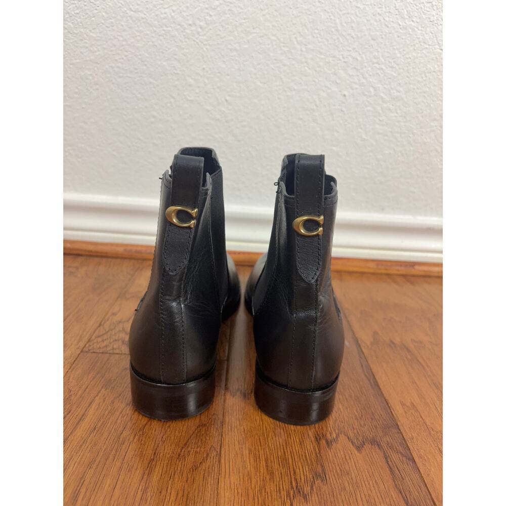 B53 Coach Maeve Sculpted C Leather Chelsea Booties 8.5 Urban Off Duty Model